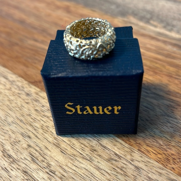 Stauer gold “Christmas in Nice” band ring, Size 5 - Picture 2 of 5